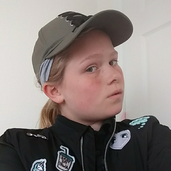 cute laced hat - Picture 5 of 6